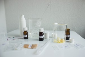 Kosmetikbaukasten Aprikosenkern Peeling & Kakao Lippenbalsam (3)